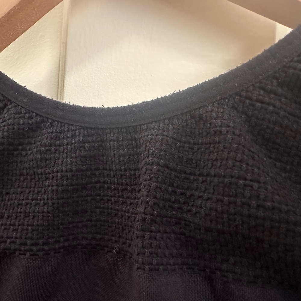 Nike crop top - Picture 2 of 7